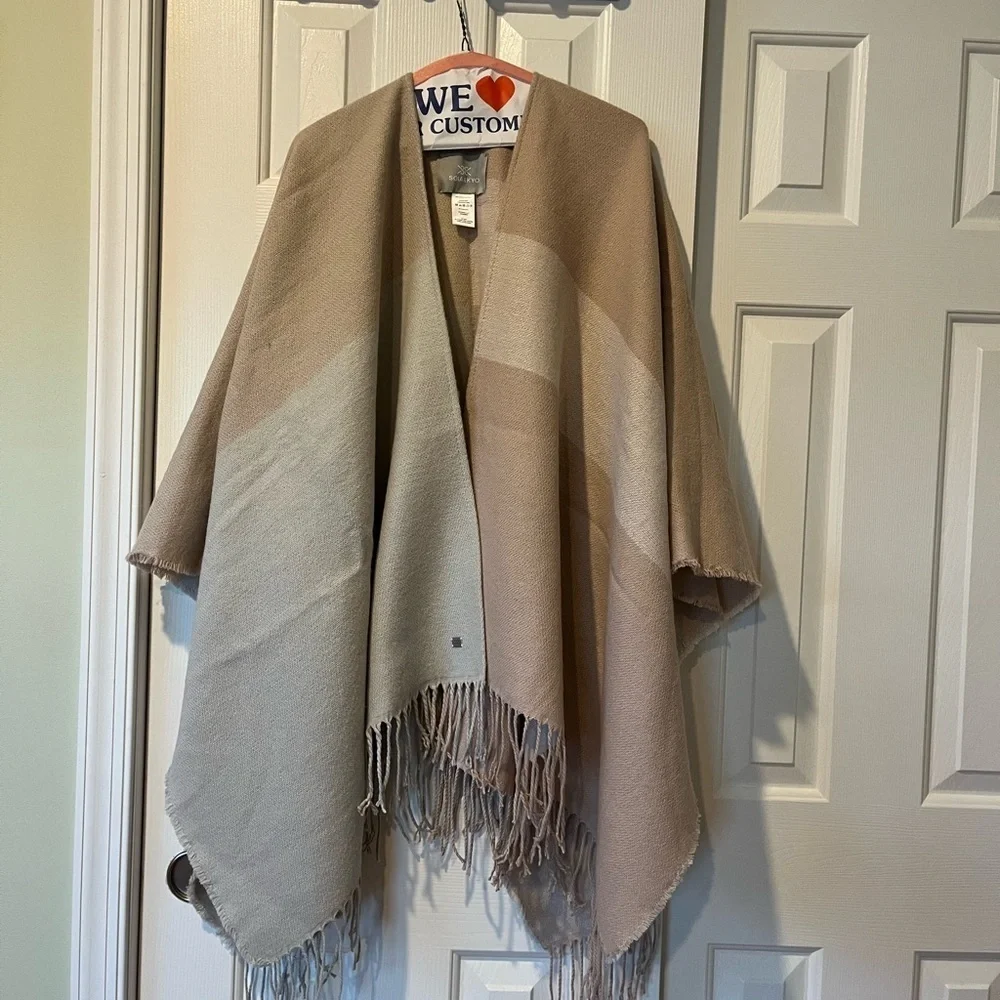 Soia & Kyo Tan/Pink plaid 100% acrylic Shawl/Shrug/Sweater/Scarf